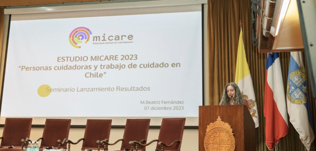 Claudia Miranda presentando estudio MICARE 2023