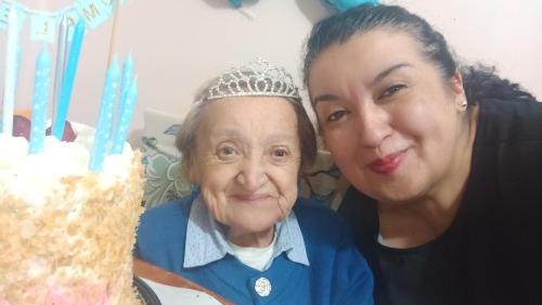 Mi querida Madre a sus 95 años, gracias a Dios por tenerte a mi lado. Nada nos detendrá.